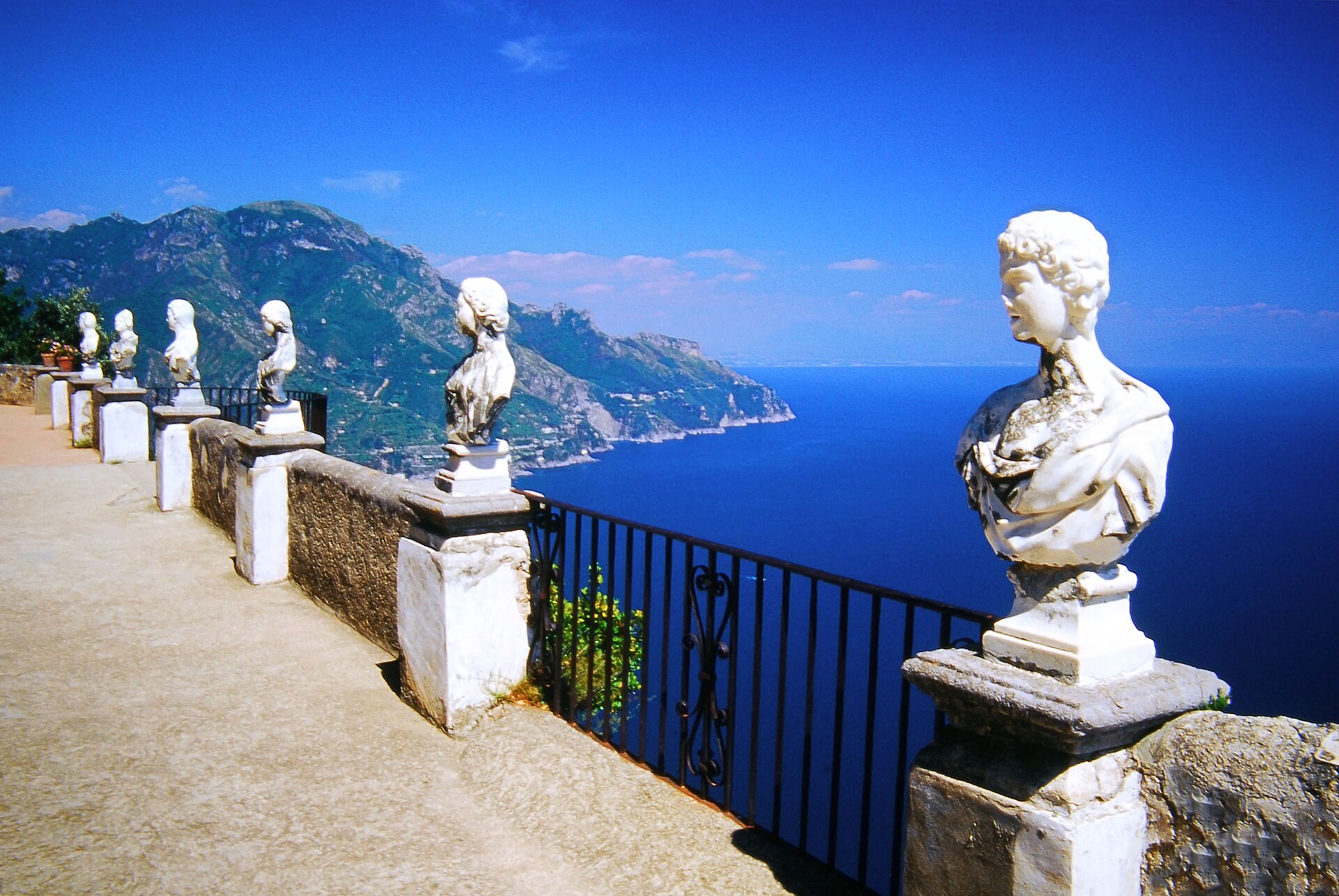 Villa Cimbrone — the Terrazza dell'Infinito above the Amalfi coast